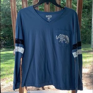 Long sleeve light weight top